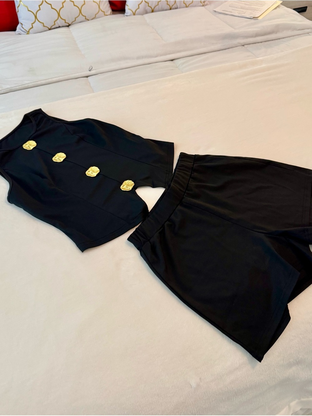 SHEIN Two Pieces outfit Top and shorts